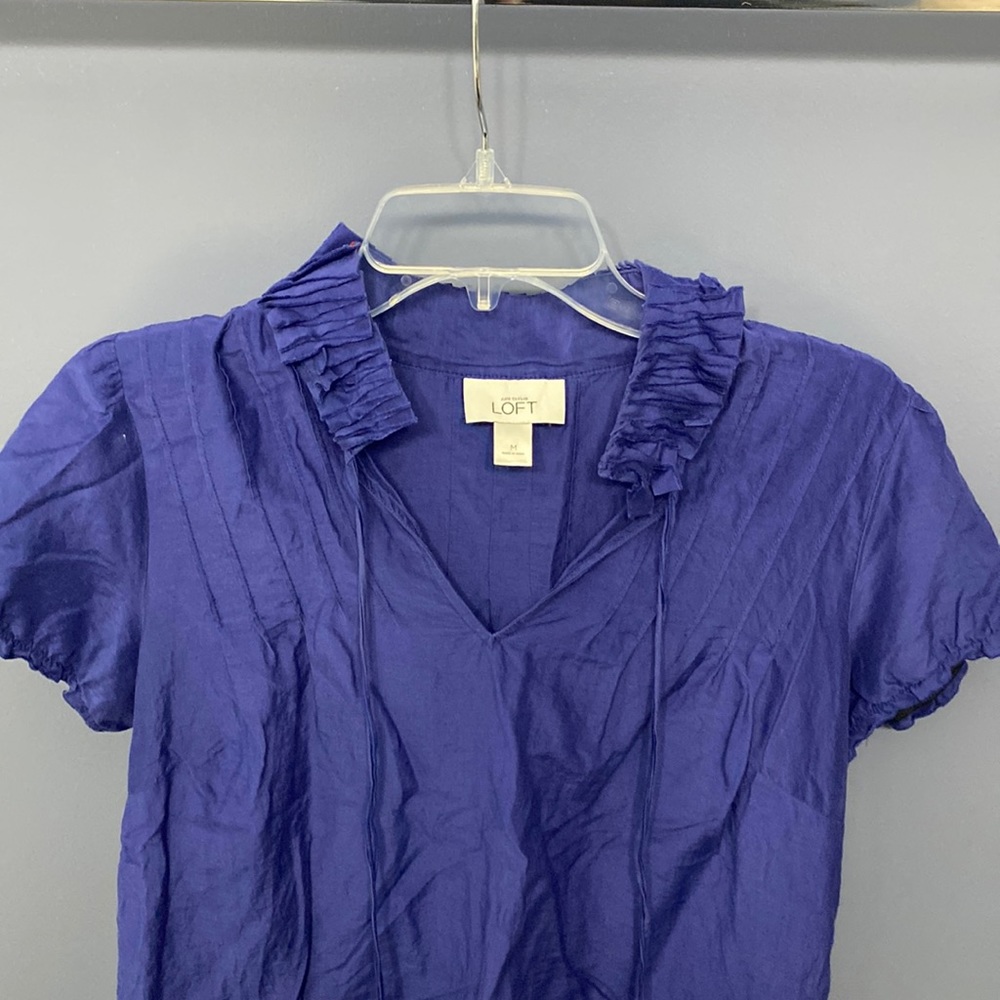 Women’s Loft Blouse Size Medium
